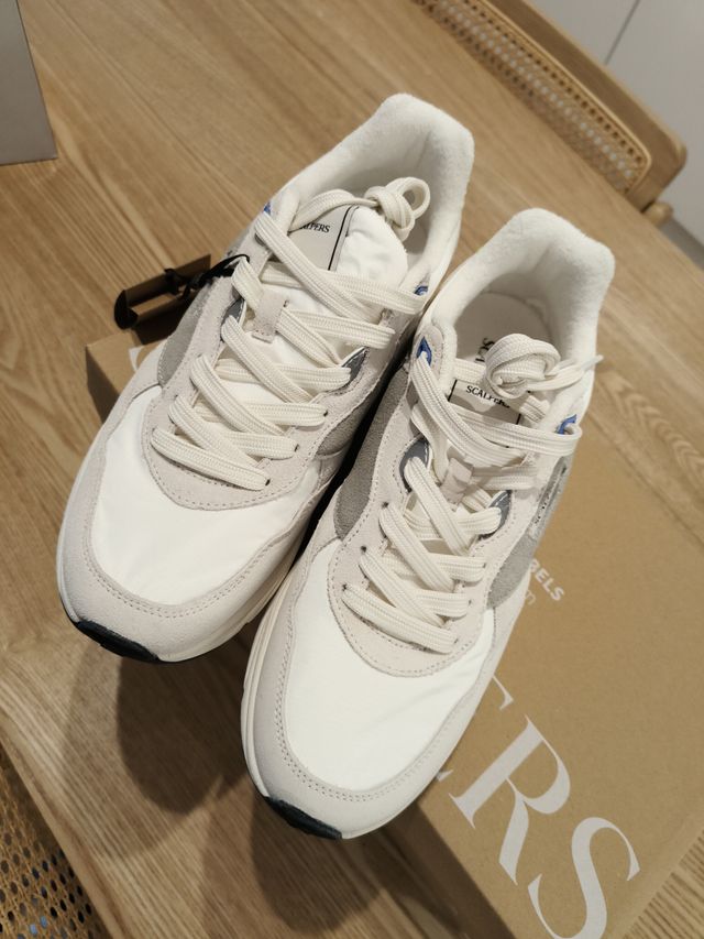 Zapatillas Scalpers Blancas y Verdes Talla 44