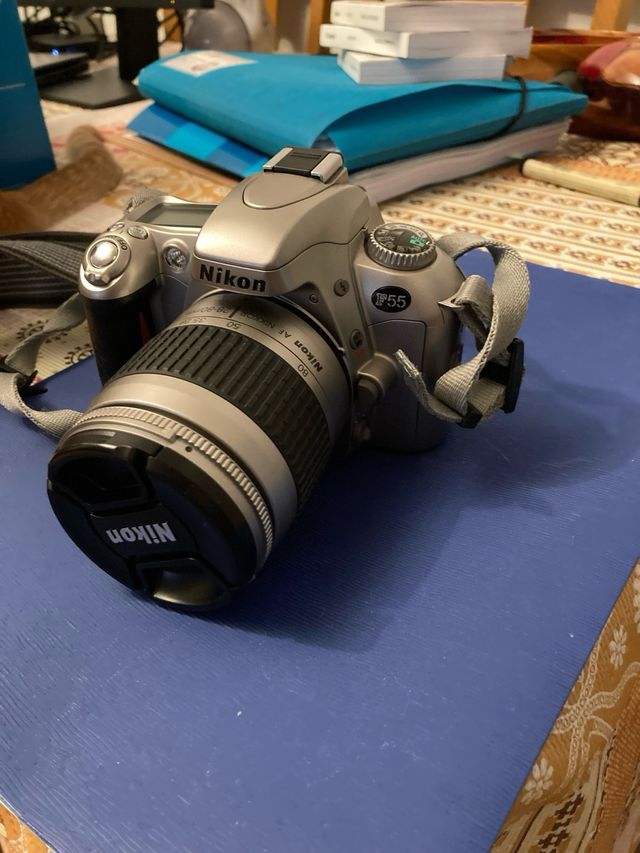 ¡OPORTUNIDAD! Cámara Nikon F55 Plata