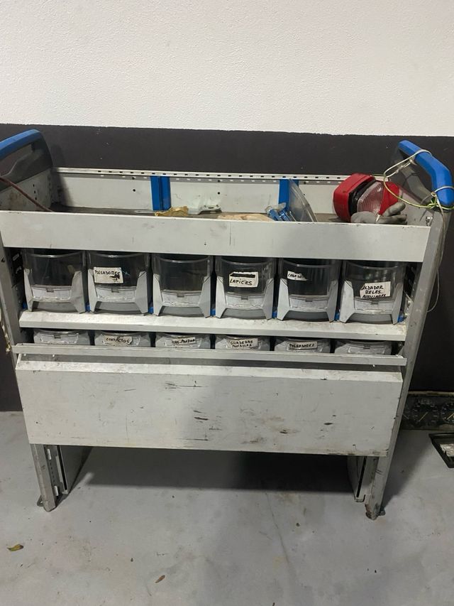 Mueble estantería cajonera Sortimo para furgoneta