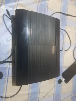 Consola PlayStation 3 Negra y 5 juegos