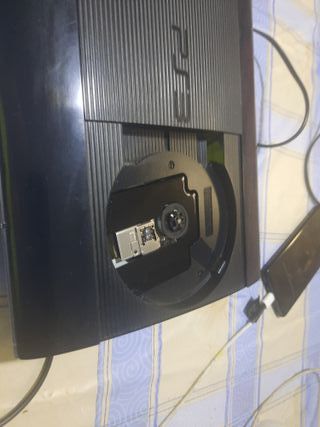 Consola PlayStation 3 Negra y 5 juegos