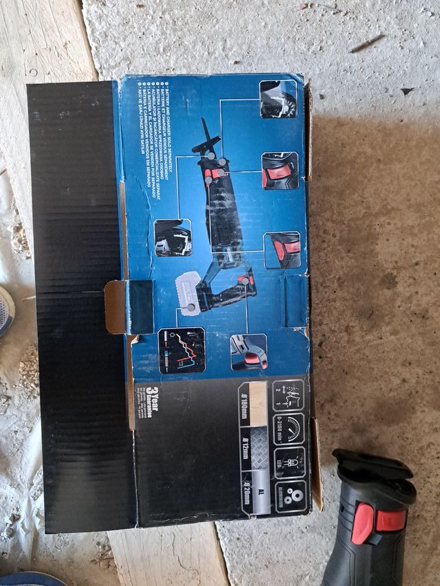 Sierra Recíproca Erbauer 18V Brushless