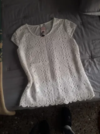Blusa blanca de encaje