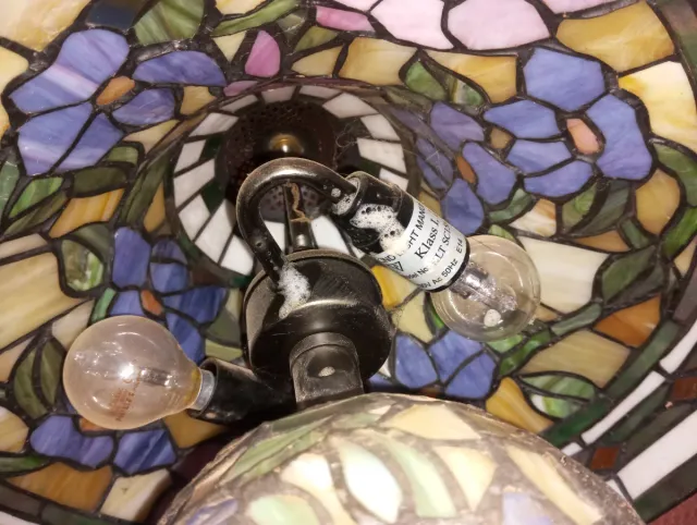 Lampada Tiffany in vetro e piombo