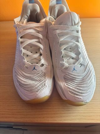 Scarpe Jordan bianche e blu da uomo