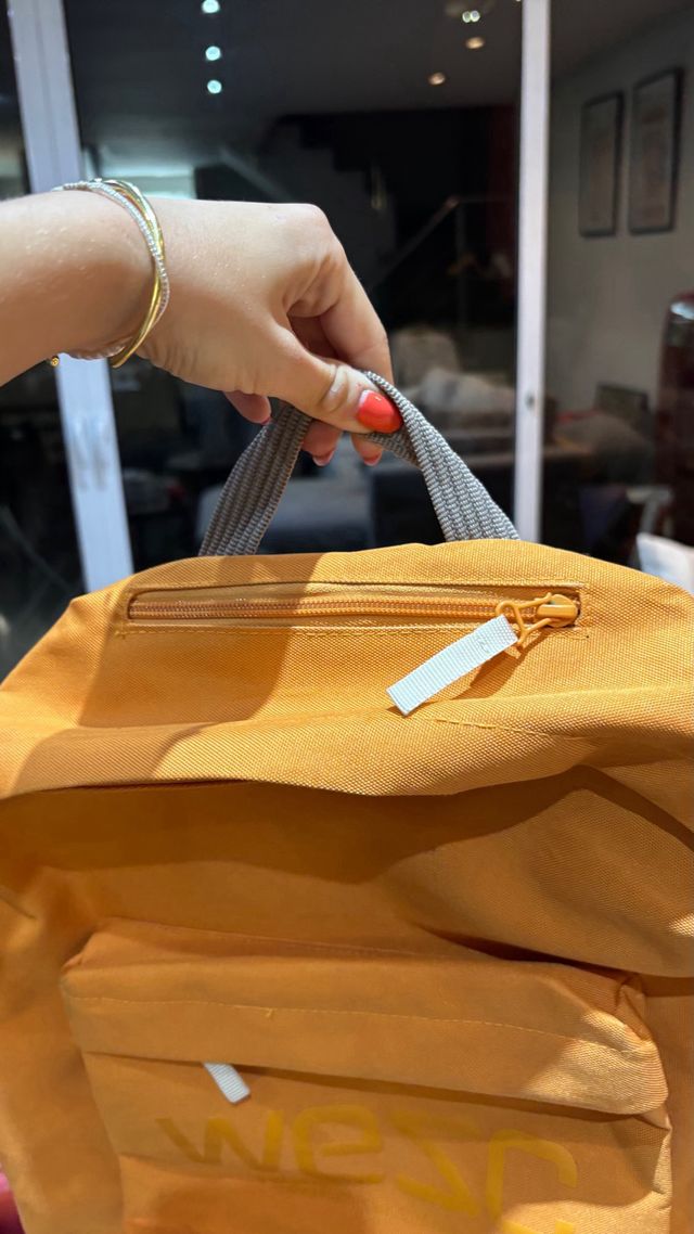 Mochila WESC Naranja y gris