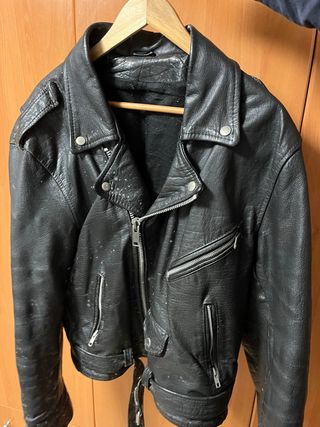 Chaqueta de cuero negra