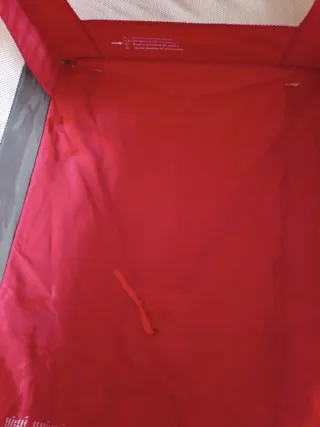 Cuna de viaje plegable.