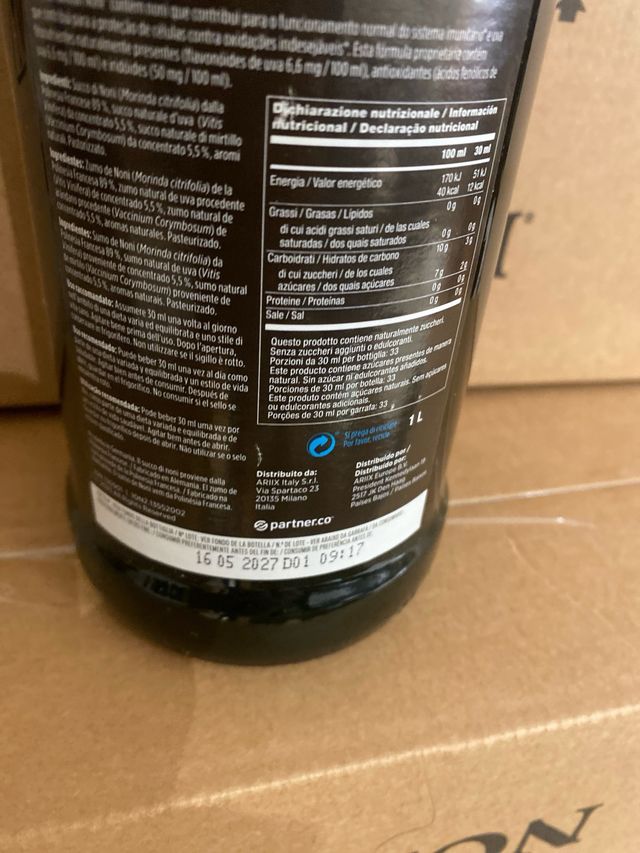 3 bottiglie di succo originale di Noni tahitiano