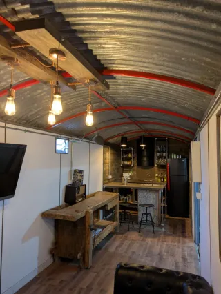 Caseta prefabricada con montaje incluido.