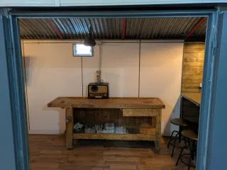 Caseta prefabricada con montaje incluido.