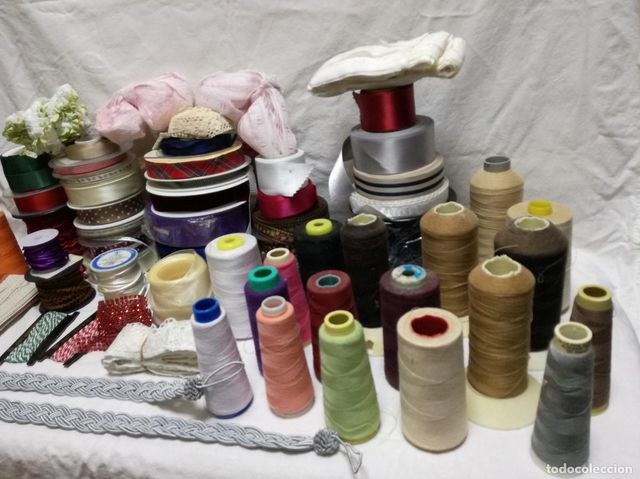 Lote mercería: cintas, hilos, encajes