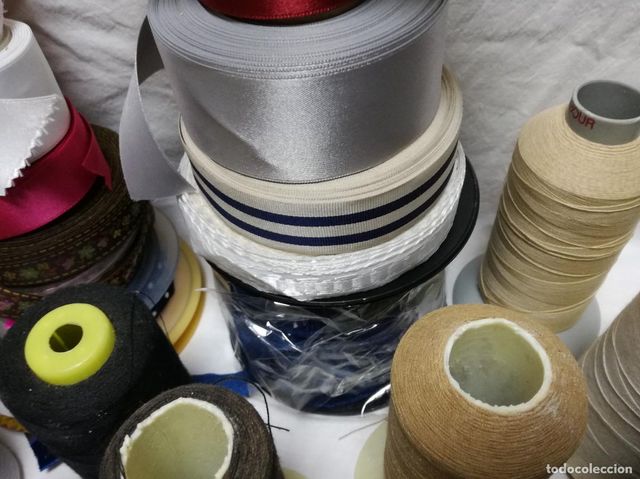 Lote mercería: cintas, hilos, encajes