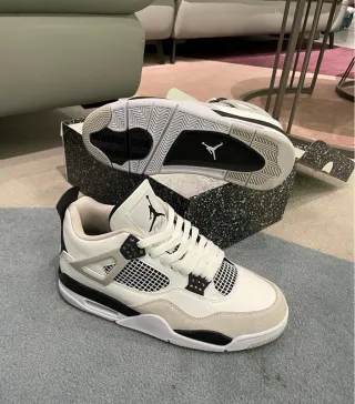 Air Jordan 4 Retro Militare Nero Taglia 39