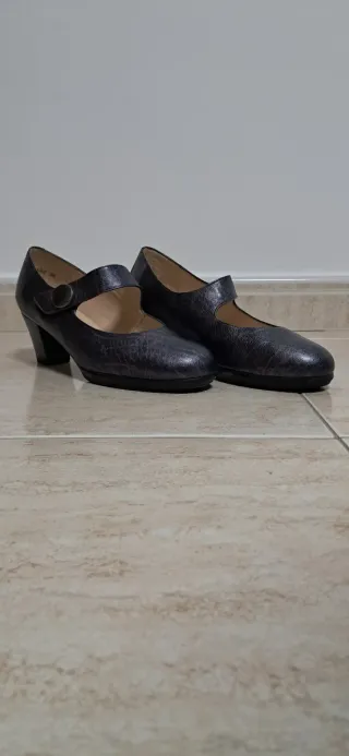 Tacones negros/grises Talla 39