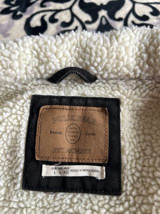 Cazadora vaquera Pull&Bear gris forrada