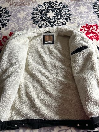 Cazadora vaquera Pull&Bear gris forrada