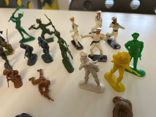 Lotto soldatini anni '70 scala 1:32