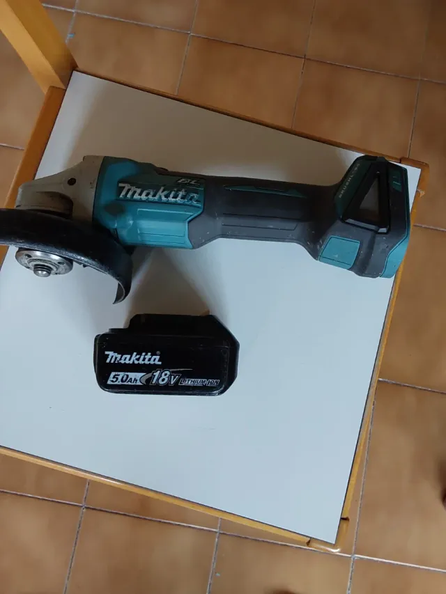 RADIAL AMOLADORA MAKITA BATERIA DGA504 