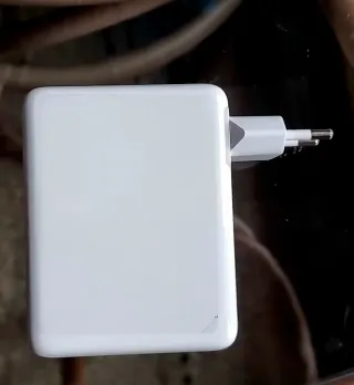 Cargador Apple MacBook 140W