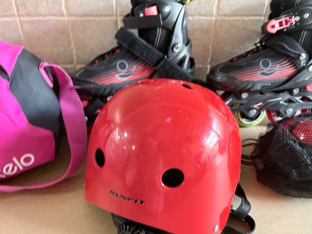 Patines Talla 35 + Casco + Protecciones + Bolsa