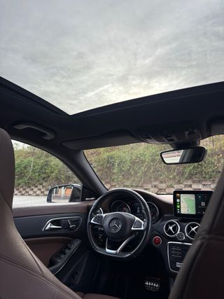 Mercedes-Benz Clase CLA 45 AMG *libro sellado*