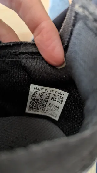 Zapatillas Adidas Terrex Negras y Blancas