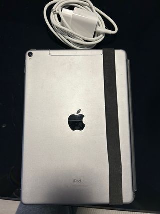 iPad Pro 10.5 256GB WiFi + Teclado y Lápiz