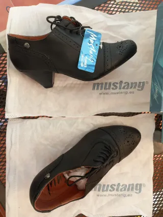 Botines Mustang Negros. Sin estrenar con etiqueta.