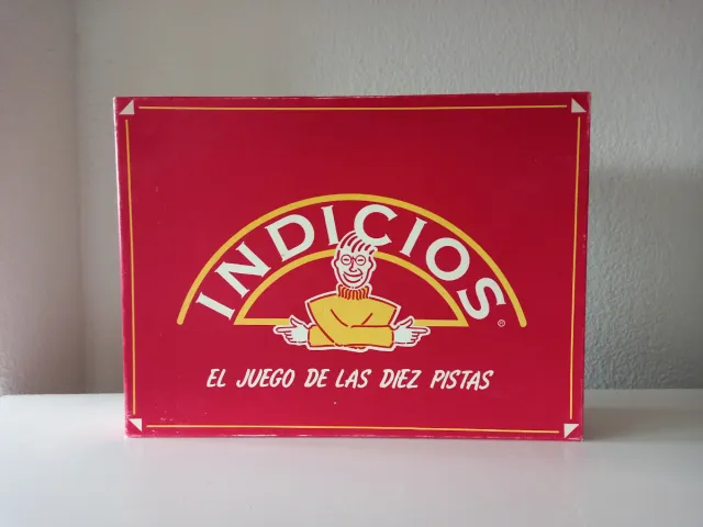 Juego de mesa INDICIOS
