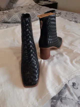 Botines Corina Negros Piel