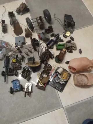 Prezzo di ricambi per giocattoli antichi da concordare