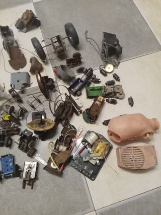 Prezzo di ricambi per giocattoli antichi da concordare