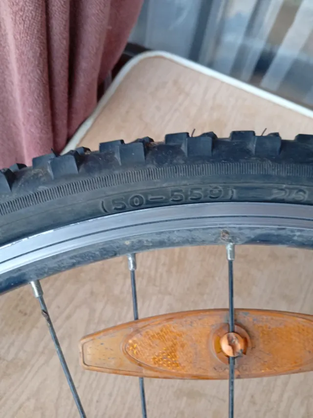 Rueda de bicicleta con piñonera