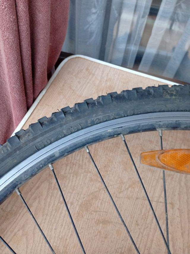 Rueda de bicicleta con piñonera