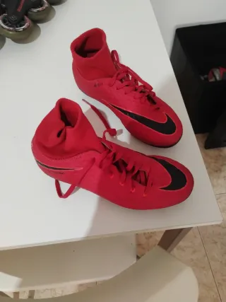 Botas de fútbol niño Nike Talla 33-34