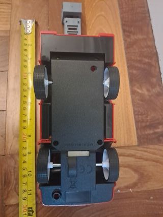 Camión de bomberos de juguete con escalera