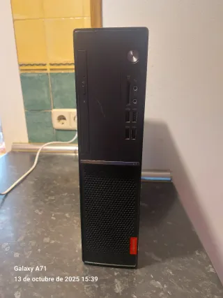 Lenovo V520s i3 7100 8GB RAM 500GB HDD