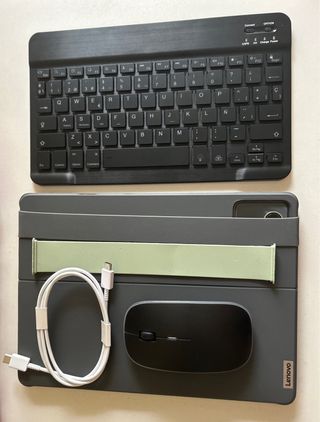 Lenovo M11 Tablet con Funda, Teclado y Ratón