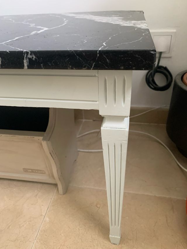 Mesa auxiliar mármol negro y blanco