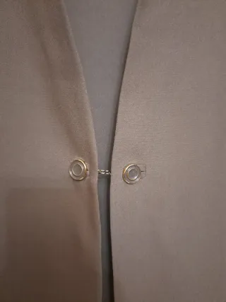 Chaqueta beige elegante