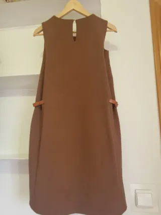 Vestido Massimo Dutti con detalles de cuero