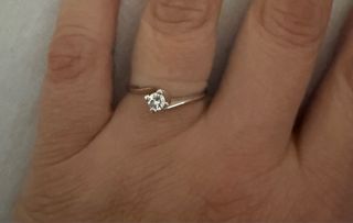 Anello Solitario Oro 18k Diamante 0,12ct