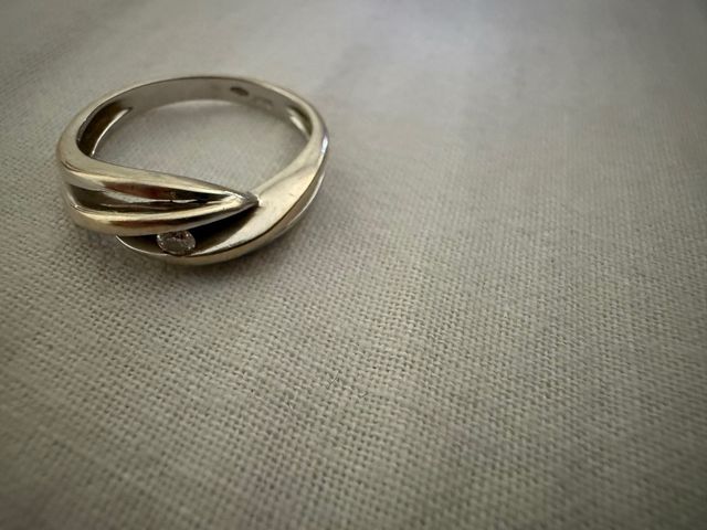 Anello Miluna oro 18k con diamantino