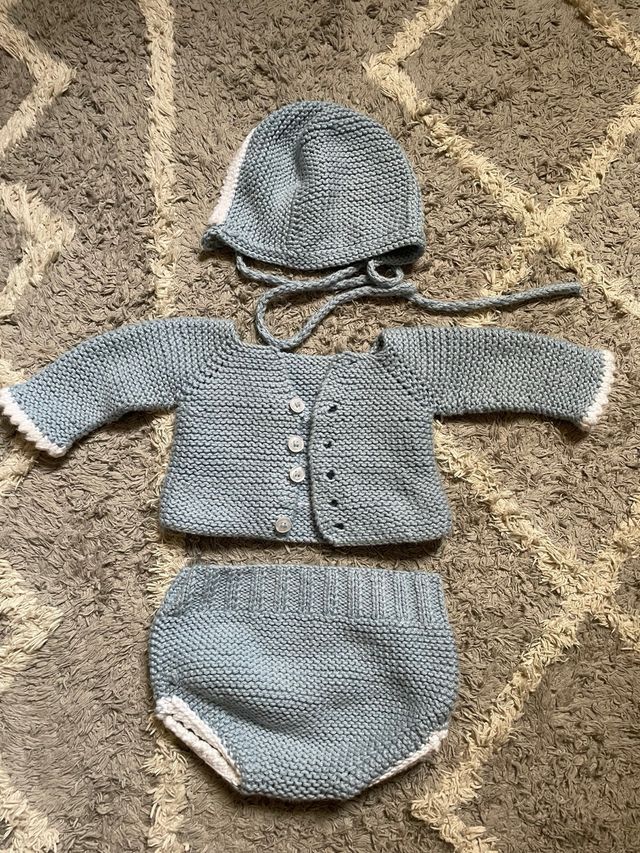 Conjunto tejido a mano algodón recién nacido azul