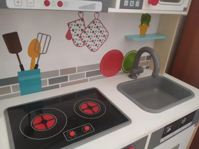 Cocinita de madera para niños