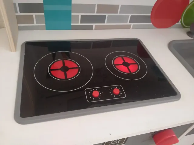 Cocinita de madera para niños