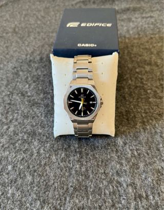Reloj Casio Edifice Acero plateado y dial Negro