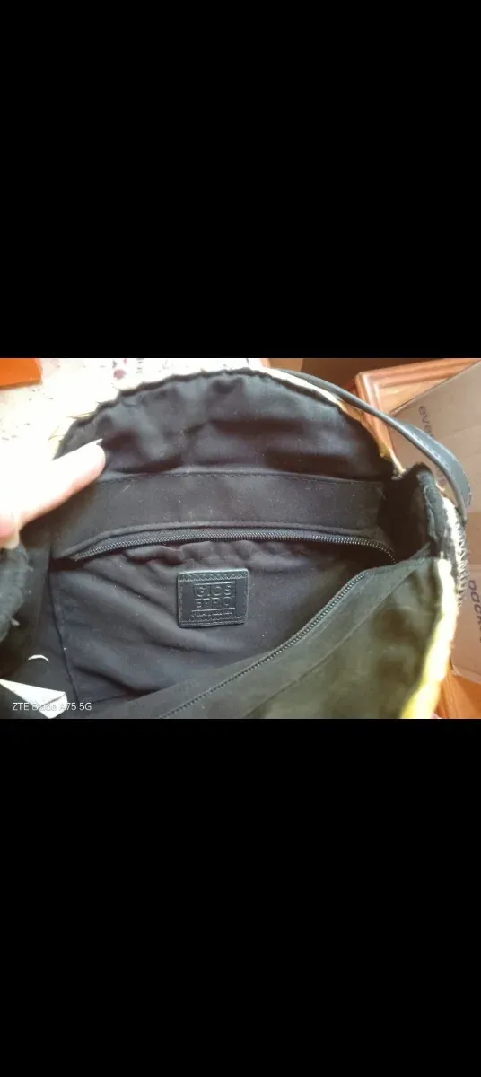 Bolso de piel beige y marrón