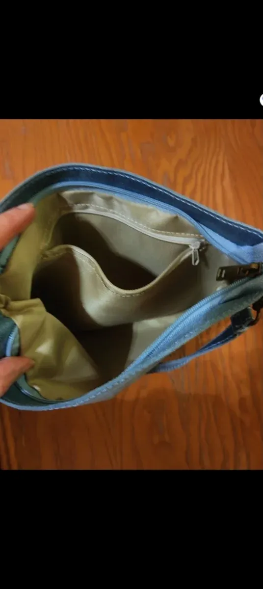 Bolso de piel beige y marrón